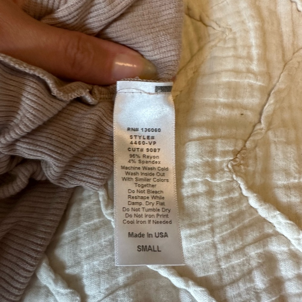 taupe ribbed racerback tank - Picture 4 of 4